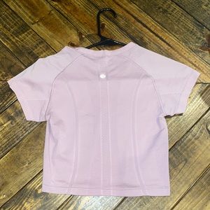 Lululemon cropped Tee Shirt